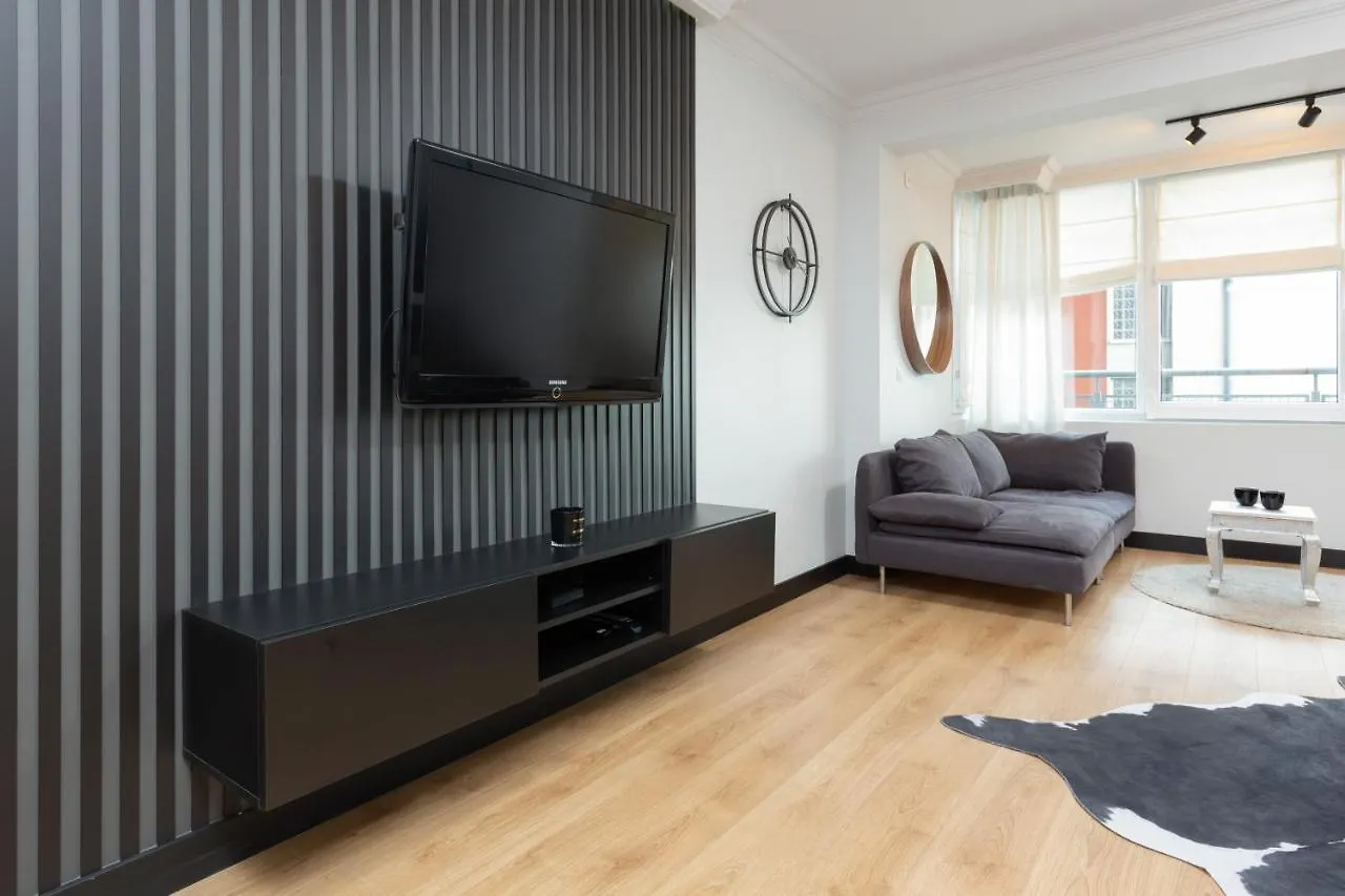 Metro Marymont Apartment Wloscianska By Renters Warsaw Poland